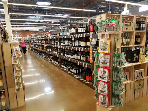 Grocery Store «Fresh Thyme Farmers Market - Omaha», reviews and photos, 14949 Evans Plaza, Omaha, NE 68116, USA