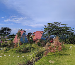 Petik Strawberry Padusan, Pacet photo