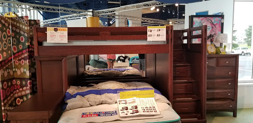 Furniture Store «Rooms To Go & Rooms To Go Kids Furniture Store - Montgomery», reviews and photos, 6810 Eastchase Pkwy Suite A, Montgomery, AL 36117, USA