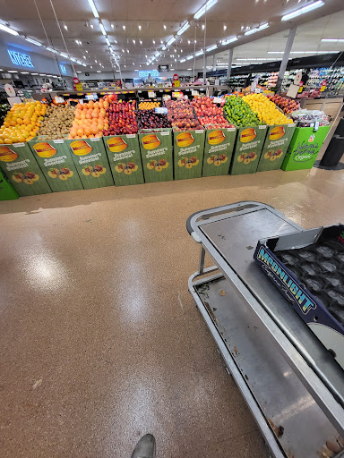 Grocery Store «Stop & Shop», reviews and photos, 370 Hemingway Ave, East Haven, CT 06512, USA