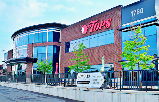 Tops Friendly Markets LLC, 6363 Main St, Williamsville, NY 14221, USA, 