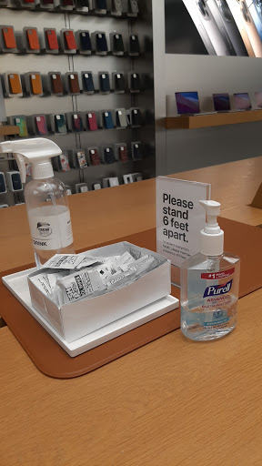 Computer Store «Apple Glendale Galleria», reviews and photos, 2126 Galleria Way, Glendale, CA 91210, USA