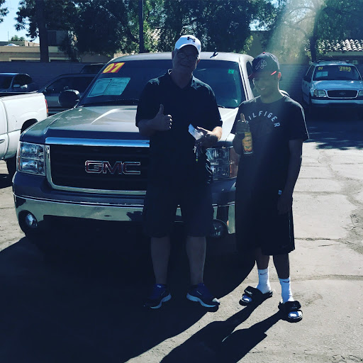 Used Car Dealer «Avondale Auto Center», reviews and photos, 15 W Van Buren St, Avondale, AZ 85323, USA