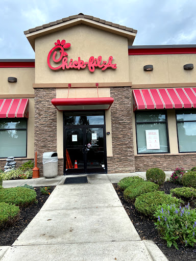 Fast Food Restaurant «Chick-fil-A», reviews and photos, 845 E Lancaster Ave, Downingtown, PA 19335, USA