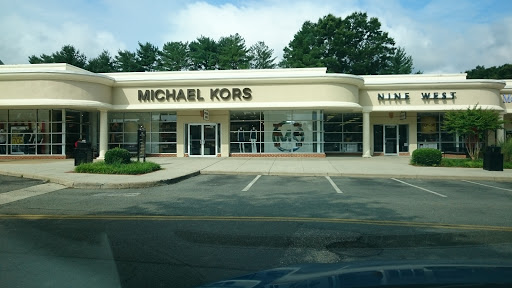 Fashion Accessories Store «Michael Kors», reviews and photos, 5709 Richmond Rd #58, Williamsburg, VA 23188, USA