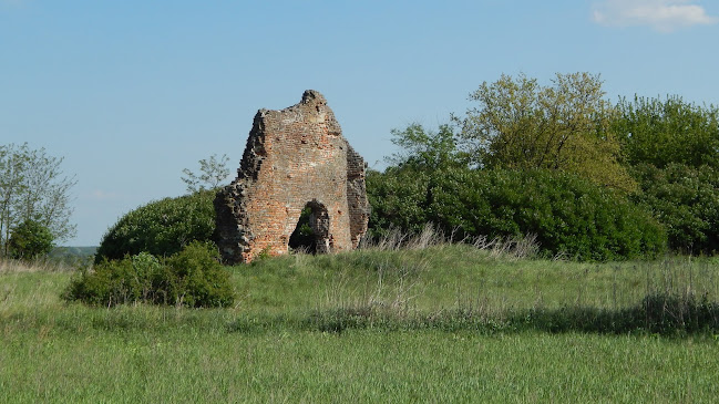 Értékelések erről a helyről: Varjaskér falu templomának romja, Somogyszentpál - Múzeum