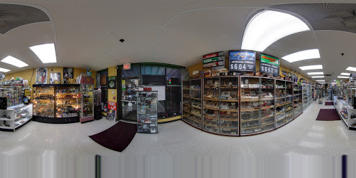 Tobacco Shop «Tobacco & Gift», reviews and photos, 1556 E Main St, St Charles, IL 60174, USA