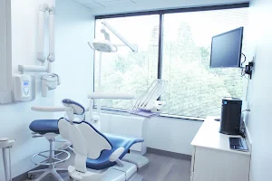 McLean Family & Cosmetic Dentistry: Dr. Sunmin Park DDS Se Habla Espanol image