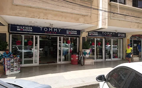TOMMY CENTER image