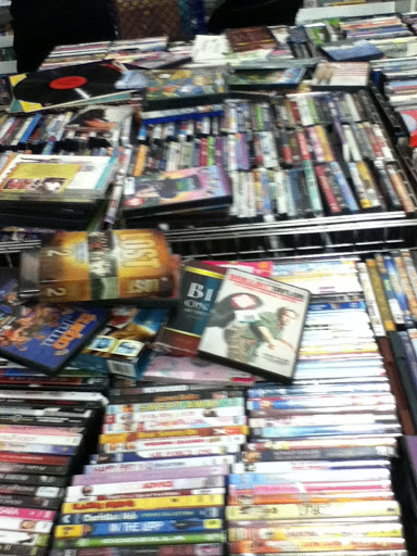 Thrift Store «Goodwill Ocala Superstore Adjacent to Paddock Mall», reviews and photos, 2830 SW 27th Ave, Ocala, FL 34471, USA