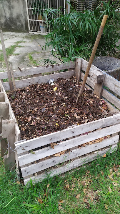 Rosario compost, humus y huerta urbana