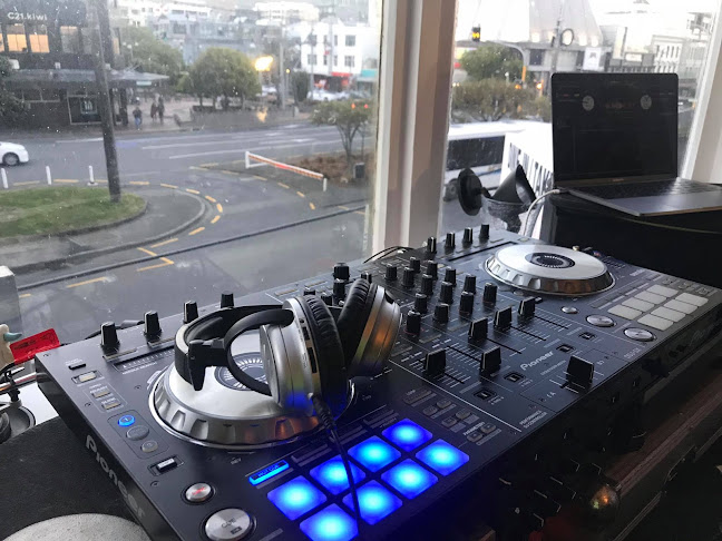 Comments and reviews of Aotearoa DJ Academy