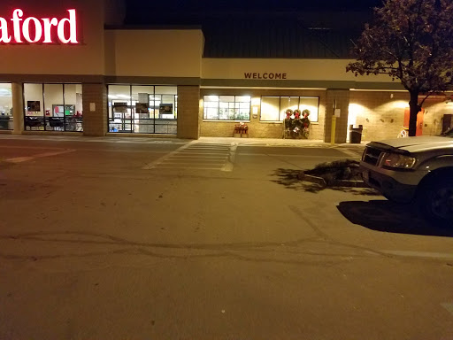 Grocery Store «Hannaford Supermarket», reviews and photos, 175 Broad St, Glens Falls, NY 12801, USA