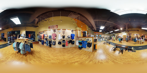 Shoe Store «Big Peach Running Co. - Alpharetta», reviews and photos, 5530 Windward Pkwy #420, Alpharetta, GA 30004, USA