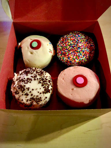 Sprinkles Westfield Valencia Town Center ATM