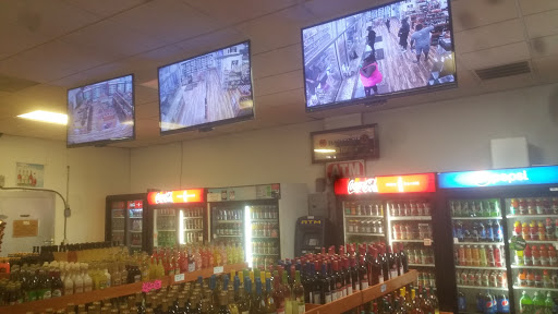 Liquor Store «D & M Liquor Store», reviews and photos, 595 Ralph David Abernathy Blvd, Atlanta, GA 30312, USA