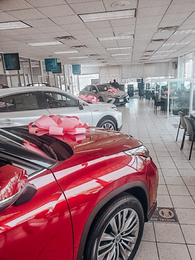 Toyota Dealer «DARCARS Toyota Baltimore», reviews and photos, 6007 Eastern Ave, Baltimore, MD 21224, USA