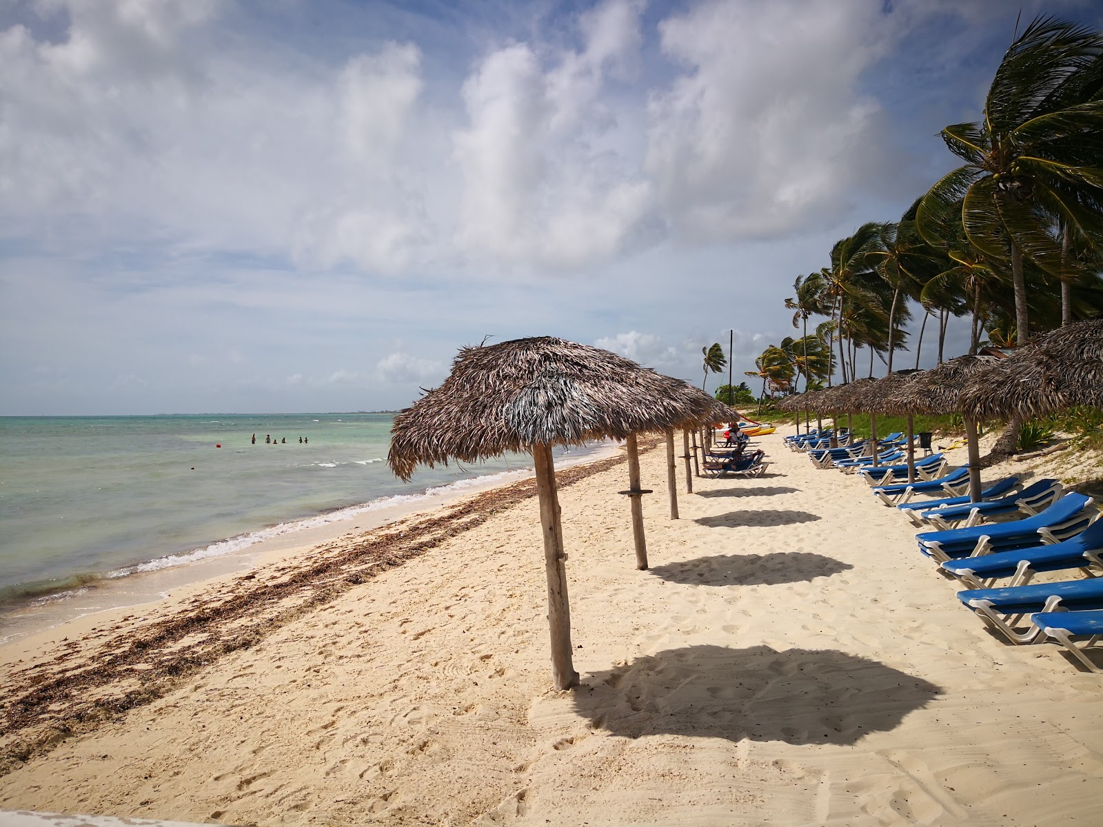 Φωτογραφία του Playa Santa Lucia και η εγκατάσταση