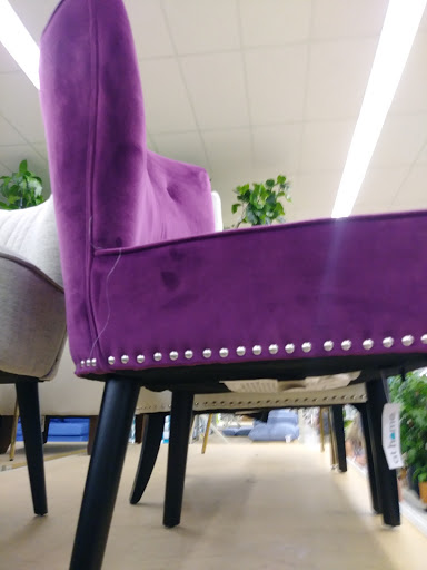 Home Goods Store «At Home», reviews and photos, 301 Noble Creek Dr, Noblesville, IN 46060, USA