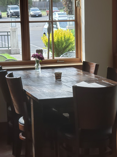 Wine Bar «The Dundee Bistro Wine & Bubble Bar», reviews and photos, 100 SW 7th St, Dundee, OR 97115, USA