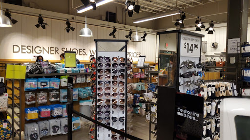 Shoe Store «DSW Designer Shoe Warehouse», reviews and photos, 8236 MN-7, St Louis Park, MN 55426, USA
