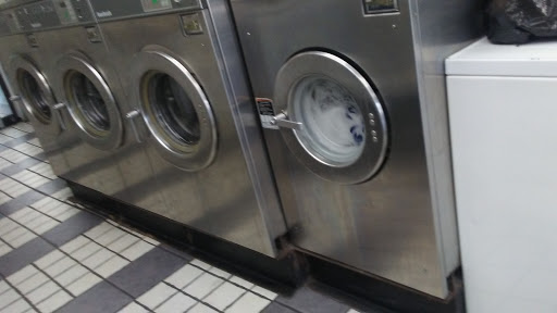 Laundromat «Sky Lake Coin Laundry», reviews and photos, 7243 Chancery Ln, Orlando, FL 32809, USA