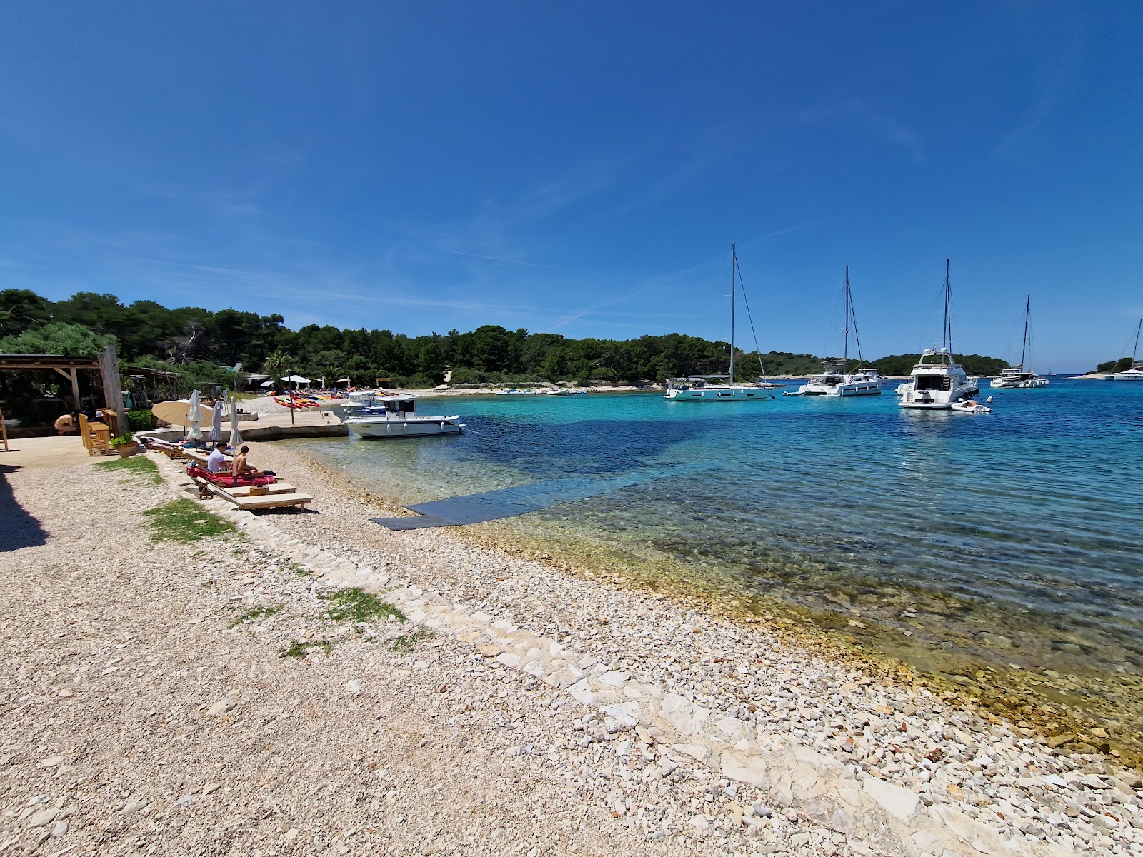Foto von Tri Grede Bay mit felsiges gelände Oberfläche