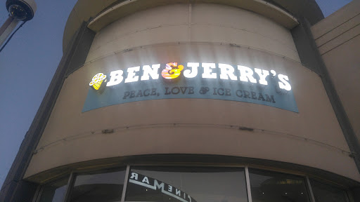 Shopping Mall «The Promenade at Howard Hughes Center», reviews and photos, 6081 Center Dr, Los Angeles, CA 90045, USA