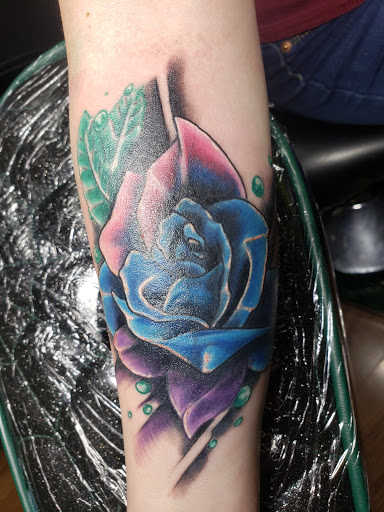 Tattoo Shop «Relentless tattoo studio», reviews and photos, 153 Front St, Smyrna, TN 37167, USA