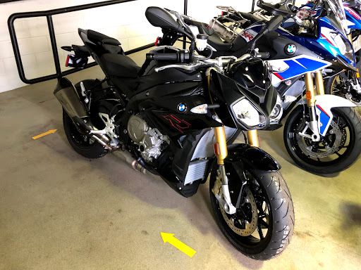 BMW Motorcycle Dealer «BMW Motorcycles Southeast Michigan», reviews and photos, 14855 Sheldon Rd, Plymouth, MI 48170, USA