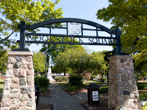 Coffee Shop «Starbucks», reviews and photos, 129 E Van Buren St B, Woodstock, IL 60098, USA