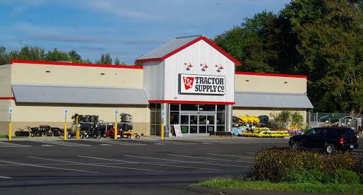 Home Improvement Store «Tractor Supply Co.», reviews and photos, 815 Newfield St, Middletown, CT 06457, USA