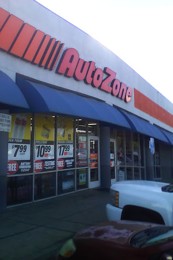 Auto Parts Store «AutoZone», reviews and photos, 16500 Sherman Way, Van Nuys, CA 91406, USA