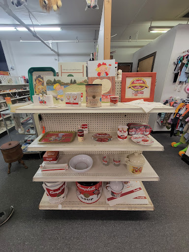 Flea Market «Treasure City Market LLC», reviews and photos, 121 S Washington St, DeRidder, LA 70634, USA