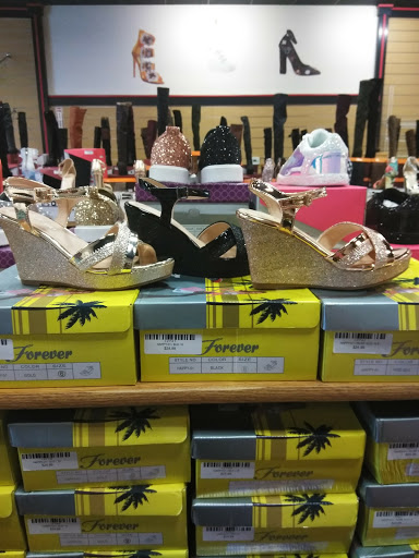 Shoe Store «SHOE! TIME 87», reviews and photos, 8533 S Cottage Grove Ave, Chicago, IL 60619, USA