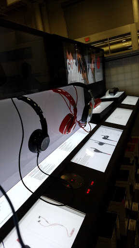 Electronics Store «Best Buy», reviews and photos, 2214 S 48th St, Tacoma, WA 98409, USA