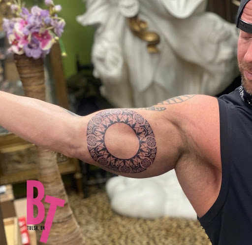 Tattoo Shop «Brookside Body Piercing Tattoo», reviews and photos, 1143 E 33rd Pl, Tulsa, OK 74105, USA