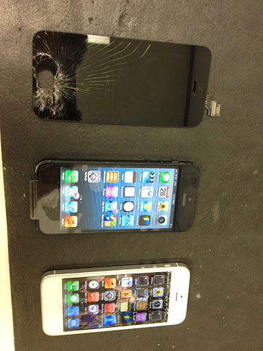 Cell Phone Store «Cracked Myphone Cellphone & Computer Repair IPhone Repair Tablet Repair», reviews and photos, 20949 Norwalk Blvd, Lakewood, CA 90715, USA