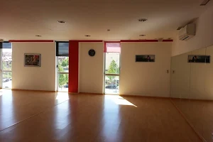 Paracuellos Dance Studio image