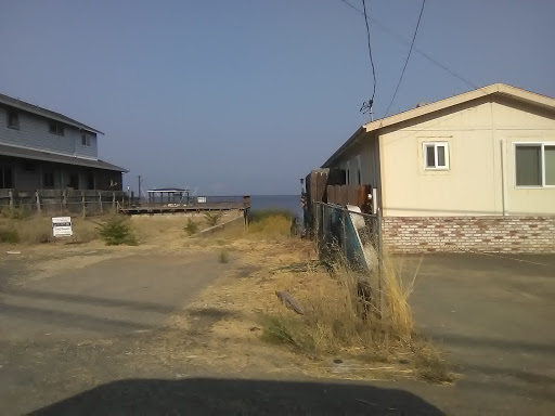 Restaurant «TNT on the Lake», reviews and photos, 2599 Lakeshore Blvd, Lakeport, CA 95453, USA