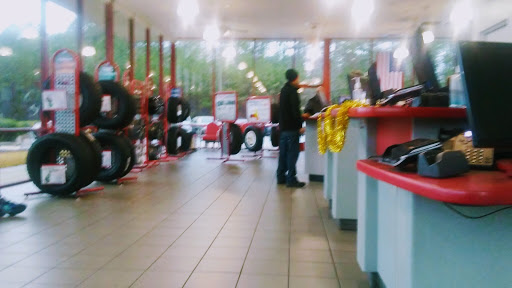 Tire Shop «Discount Tire Store - Douglasville, GA», reviews and photos, 6730 Douglas Blvd, Douglasville, GA 30135, USA