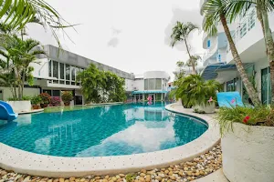 Capital O 998 The Magnolias Pattaya Boutique Resort image