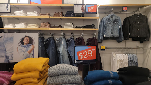 Clothing Store «Gap Outlet», reviews and photos, 1600 Saratoga Ave, San Jose, CA 95129, USA