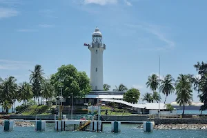 Raffles Lighthouse image