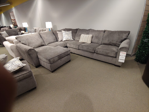 Furniture Store «Art Van Furniture - Ann Arbor», reviews and photos, 425 E Eisenhower Pkwy, Ann Arbor, MI 48108, USA