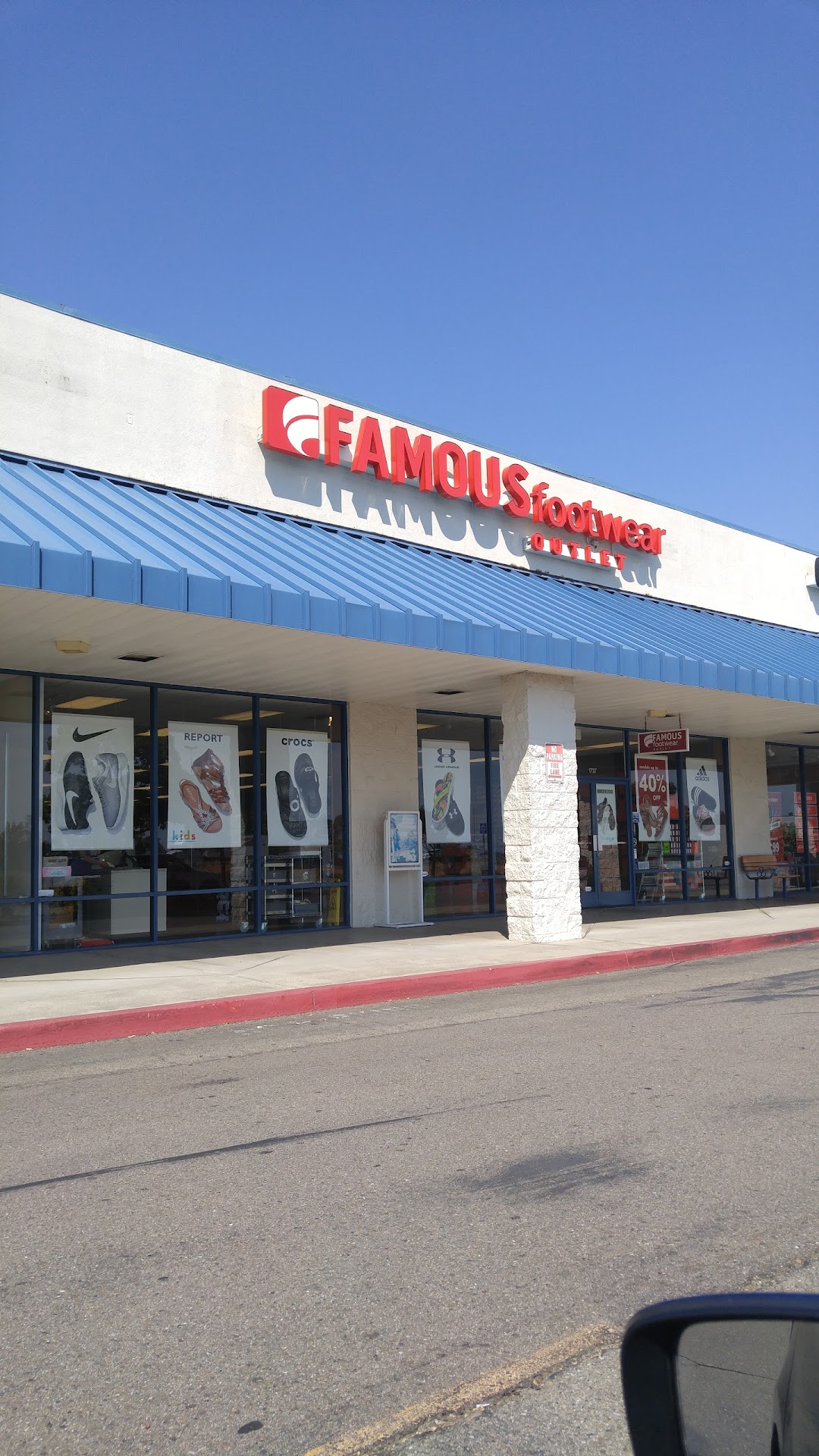 Famous Footwear Outlet