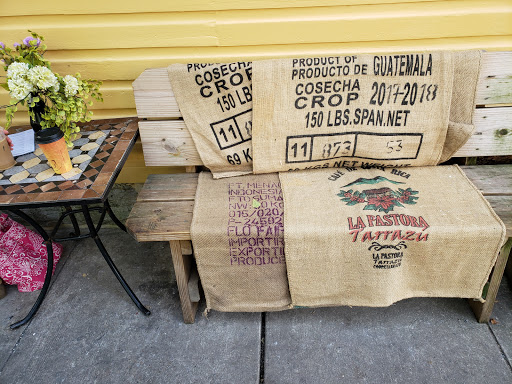 Coffee Shop «Lost Dog Coffee Fine Arts Drink Emporium», reviews and photos, 134 E German St, Shepherdstown, WV 25443, USA