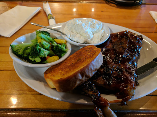 Sports Bar «City Limits», reviews and photos, 801 Cedar St, Mason, MI 48854, USA