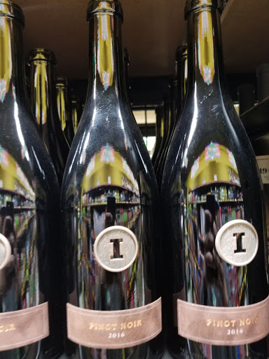 Liquor Store «Gold Crown Liquors Store», reviews and photos, 3425 N Clark St, Chicago, IL 60657, USA