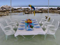 Atmosphère du Restaurant créole Les Pieds dans l'Eau à Saint-François - n°4